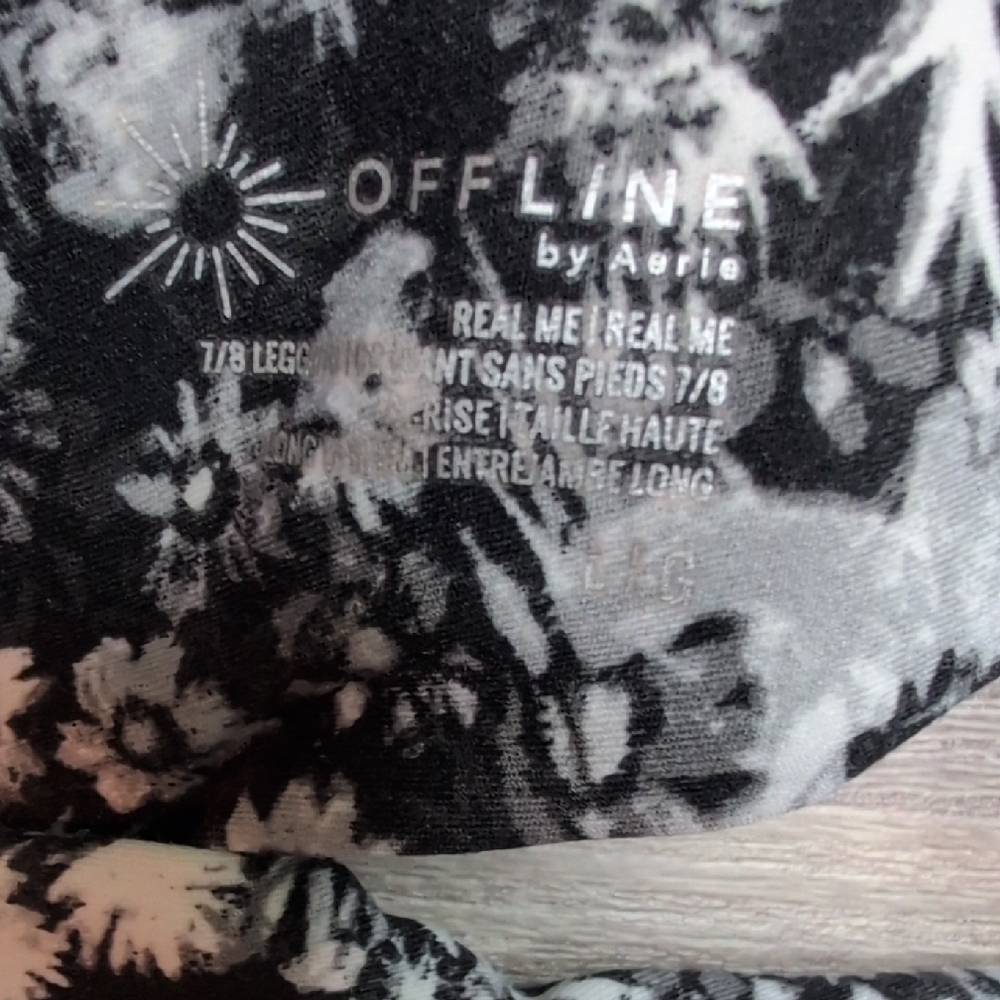 Floral Black and White‎ Leggings - Picture 11 of 11